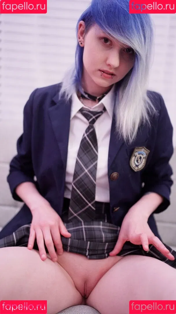 daddys-emo-girl / daddys_emo_girl / justemokitten / little_emo_kitten Onlyfans Photo Gallery 