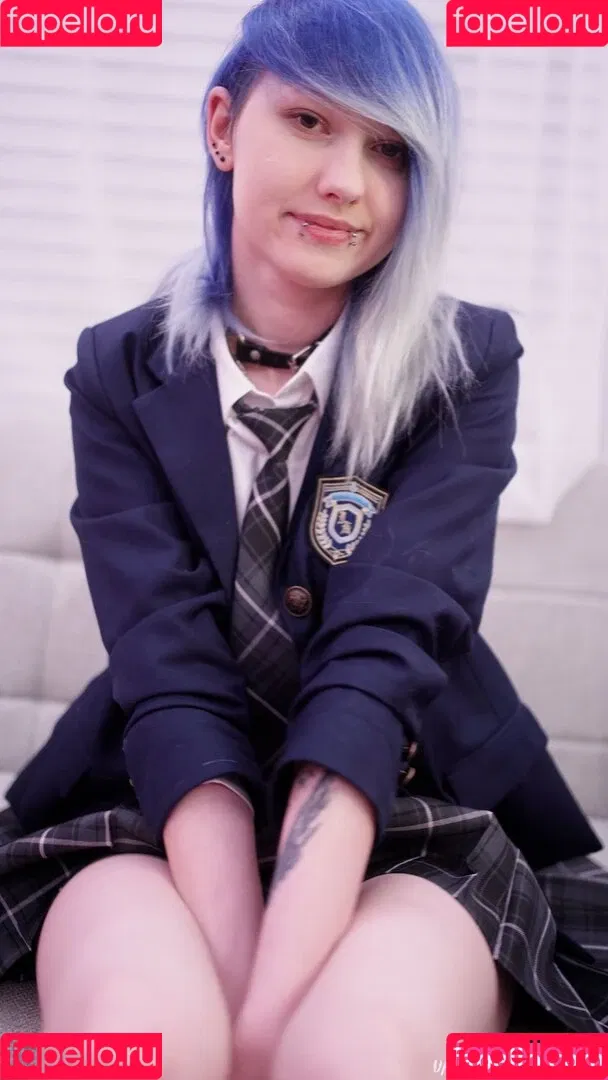 daddys-emo-girl / daddys_emo_girl / justemokitten / little_emo_kitten Onlyfans Photo Gallery 