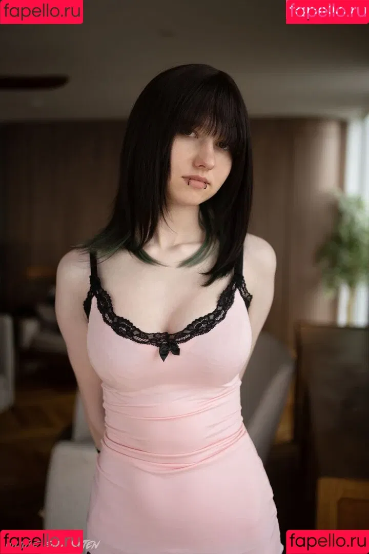 daddys-emo-girl / daddys_emo_girl / justemokitten / little_emo_kitten Onlyfans Photo Gallery 