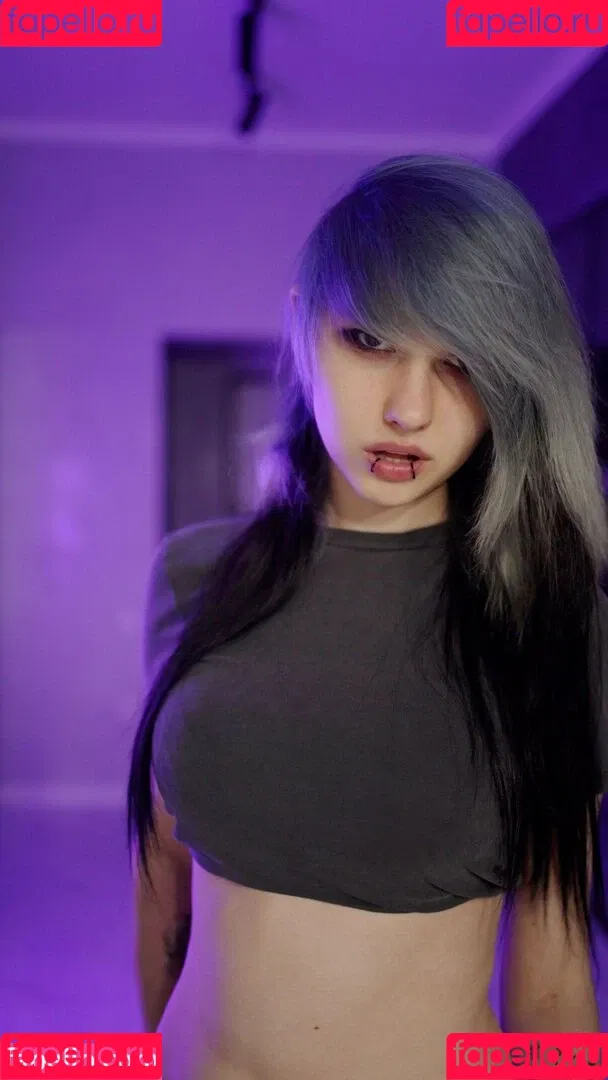 daddys-emo-girl / daddys_emo_girl / justemokitten / little_emo_kitten Onlyfans Photo Gallery 