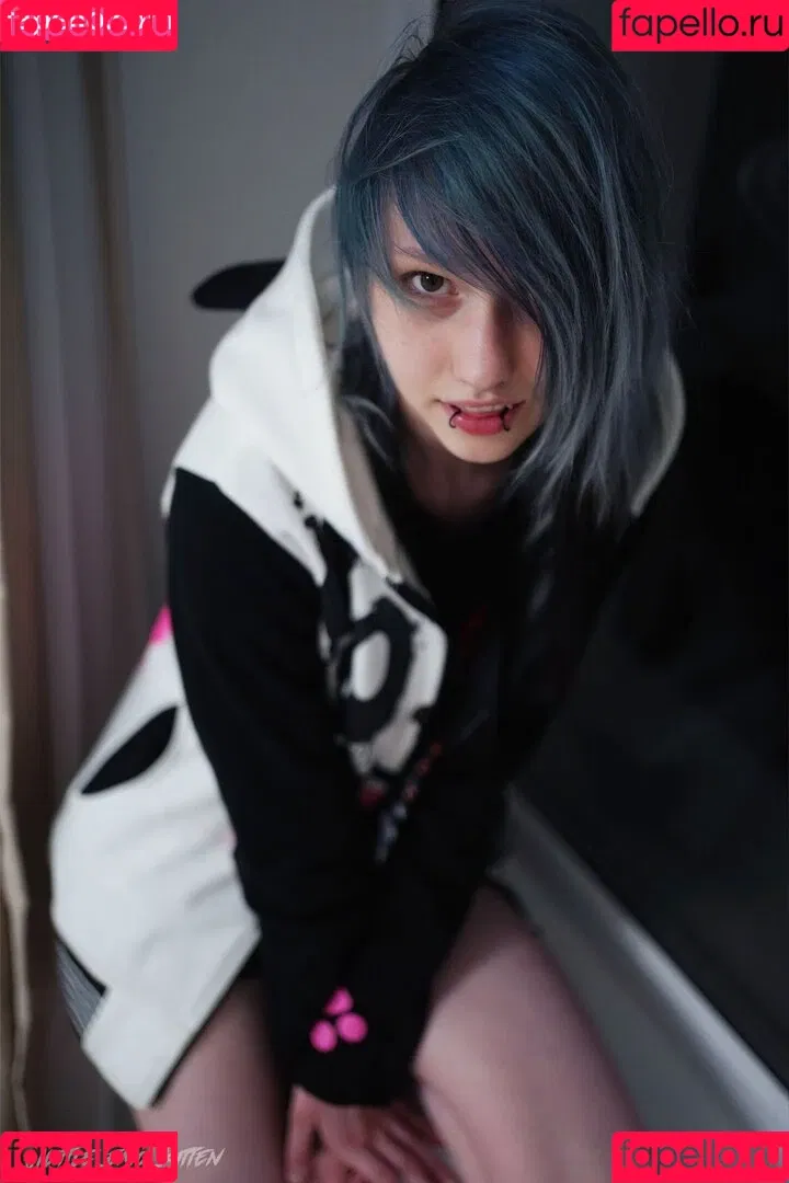 daddys-emo-girl / daddys_emo_girl / justemokitten / little_emo_kitten Onlyfans Photo Gallery 