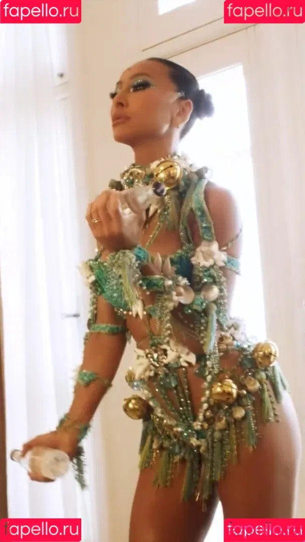 Sabrina Sato / sabrinasato Onlyfans Photo Gallery 