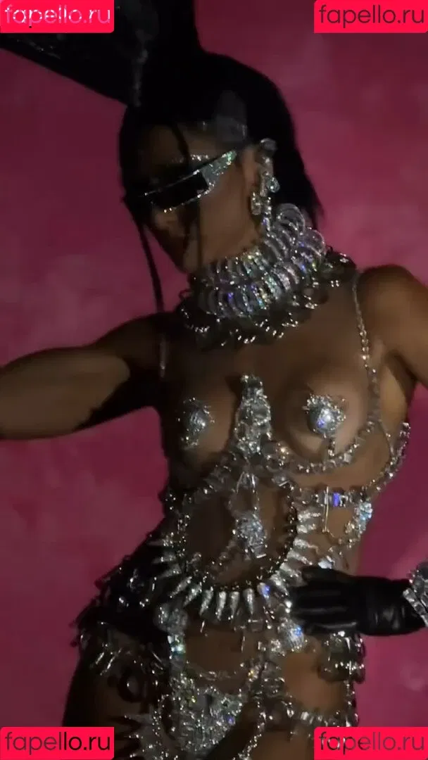 Sabrina Sato / sabrinasato Onlyfans Photo Gallery 