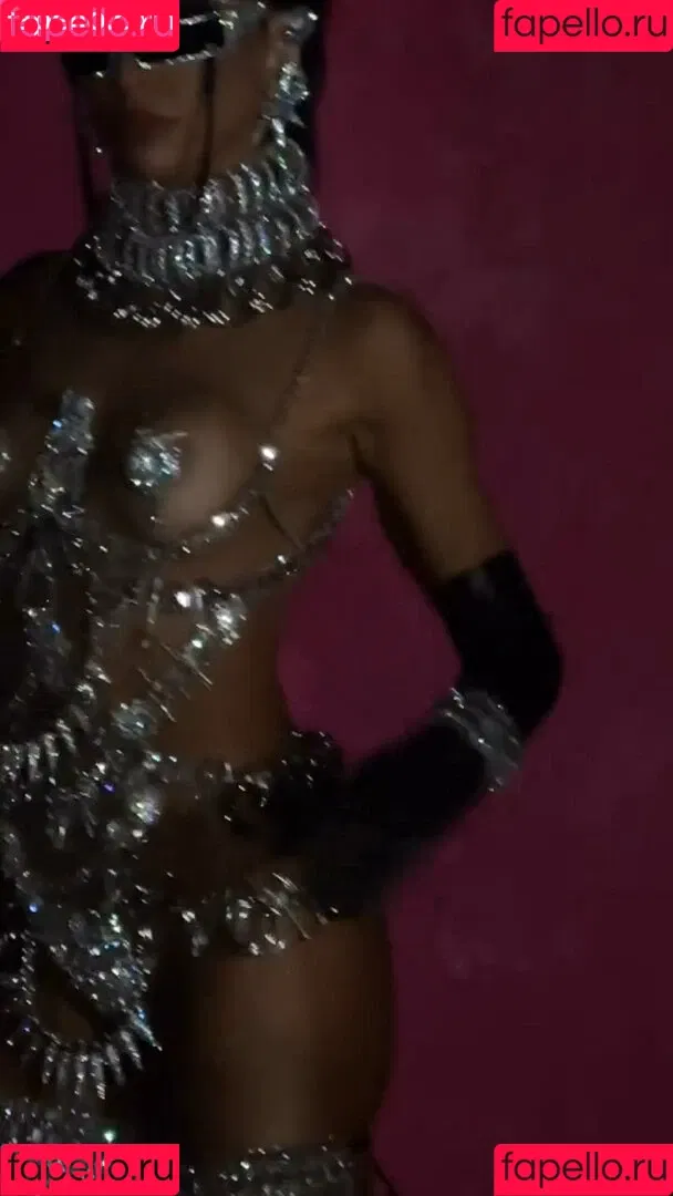 Sabrina Sato / sabrinasato Onlyfans Photo Gallery 