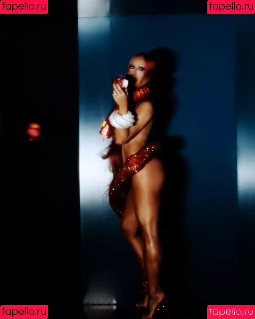 Sabrina Sato / sabrinasato Onlyfans Photo Gallery 