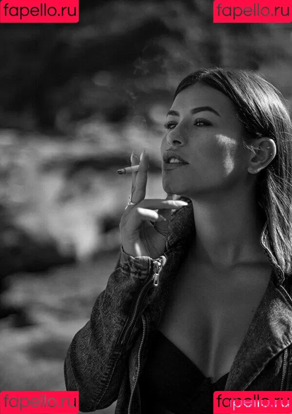 Justine Reine Marie / justinereineee / justinereinemarie Onlyfans Photo Gallery 