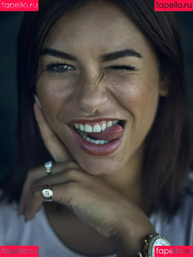 Justine Reine Marie / justinereineee / justinereinemarie Onlyfans Photo Gallery 