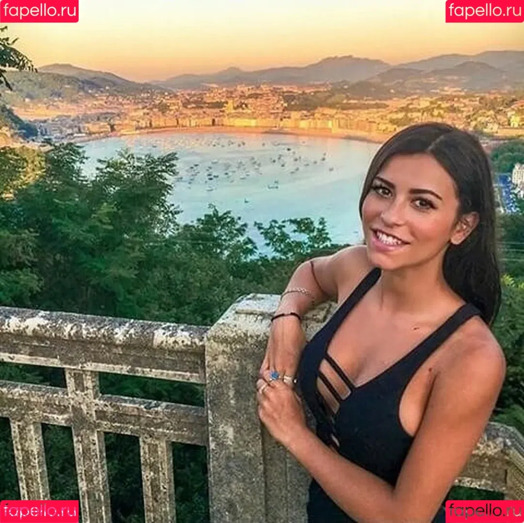 Justine Reine Marie / justinereineee / justinereinemarie Onlyfans Photo Gallery 