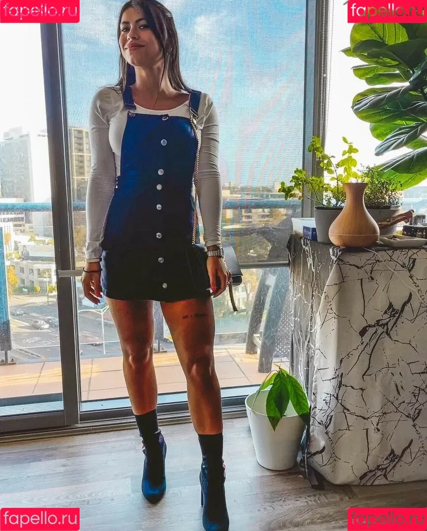 Justine Reine Marie / justinereineee / justinereinemarie Onlyfans Photo Gallery 