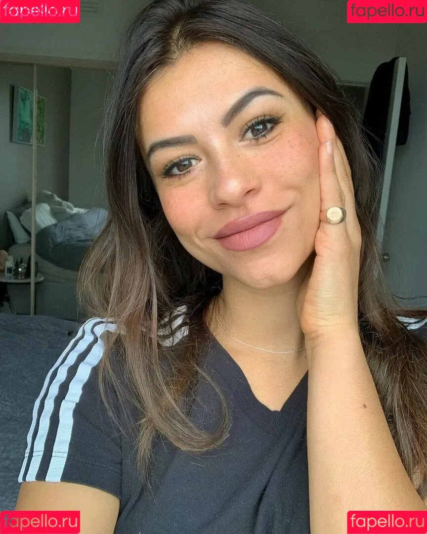 Justine Reine Marie / justinereineee / justinereinemarie Onlyfans Photo Gallery 