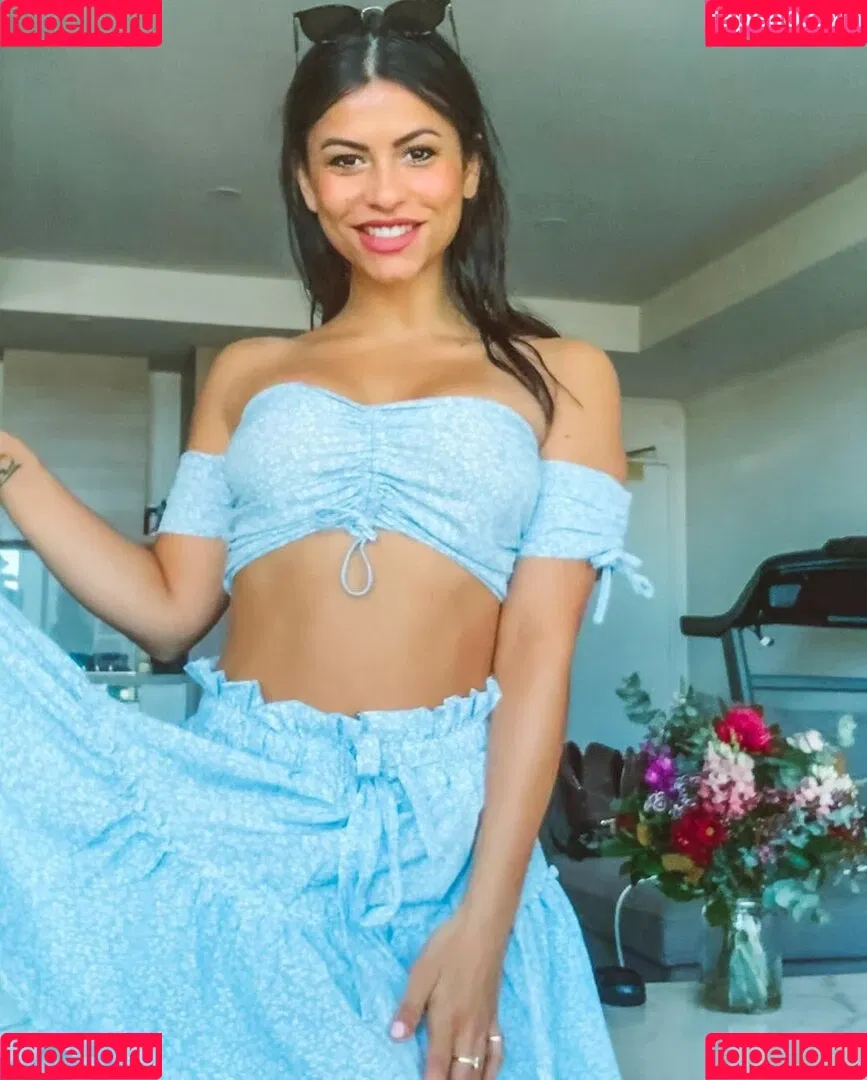 Justine Reine Marie / justinereineee / justinereinemarie Onlyfans Photo Gallery 