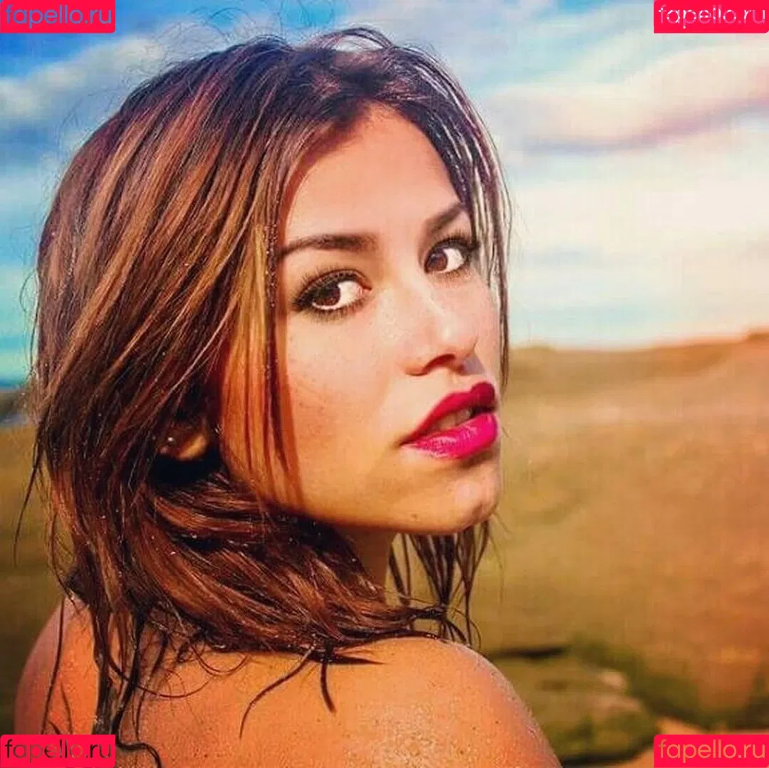 Justine Reine Marie / justinereineee / justinereinemarie Onlyfans Photo Gallery 