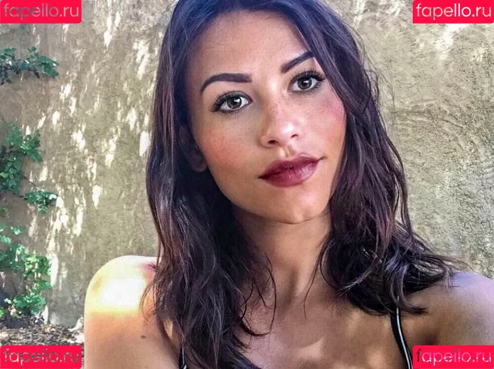 Justine Reine Marie / justinereineee / justinereinemarie Onlyfans Photo Gallery 