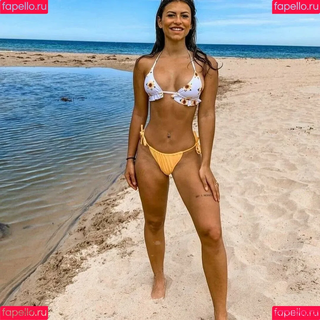 Justine Reine Marie / justinereineee / justinereinemarie Onlyfans Photo Gallery 