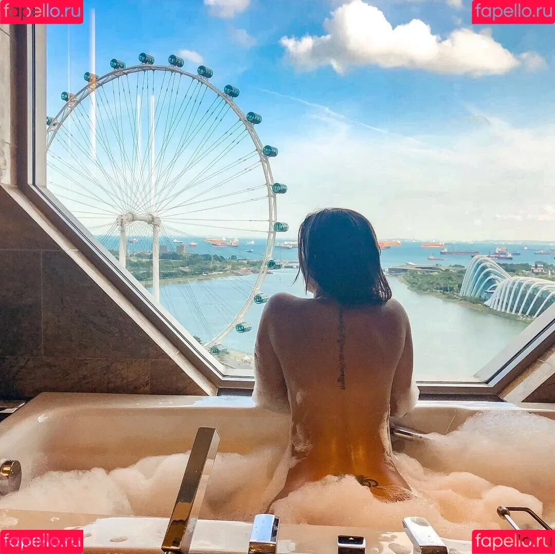 Justine Reine Marie / justinereineee / justinereinemarie Onlyfans Photo Gallery 