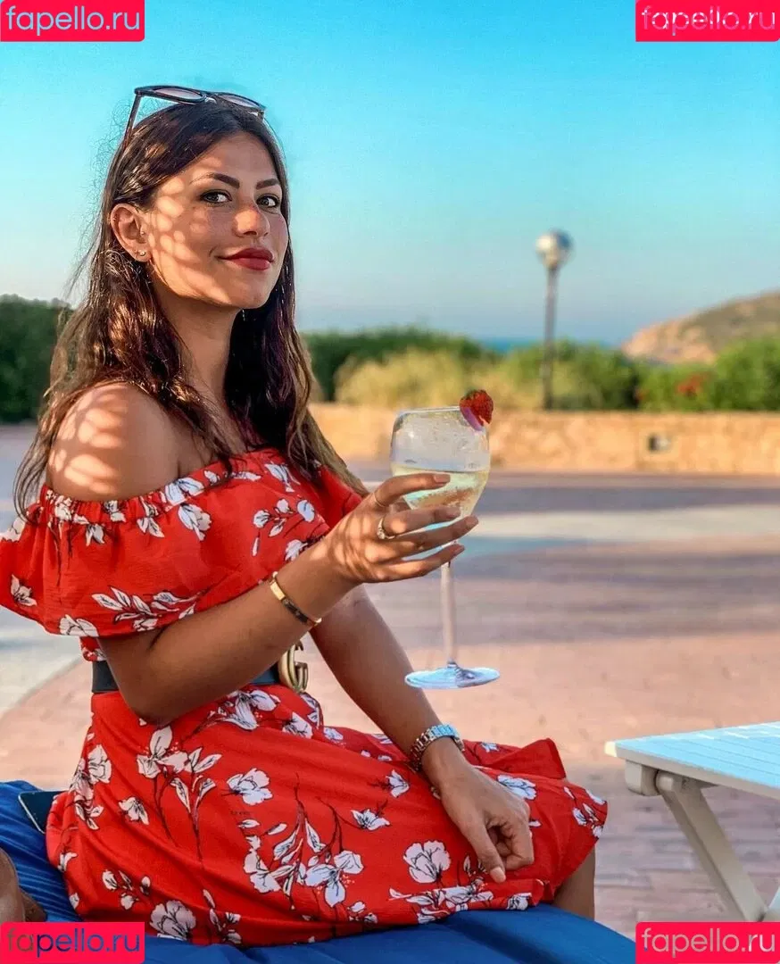 Justine Reine Marie / justinereineee / justinereinemarie Onlyfans Photo Gallery 