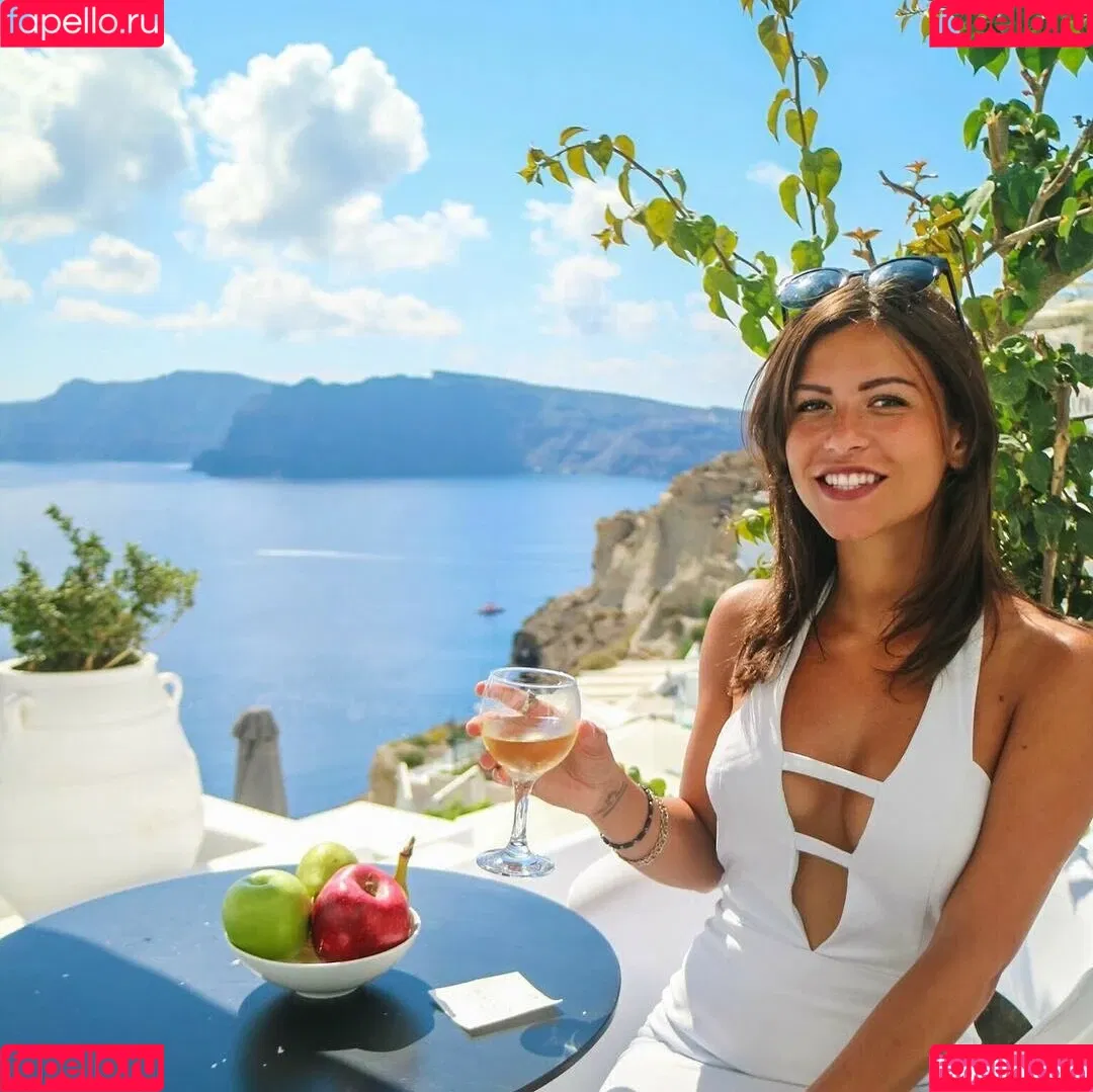 Justine Reine Marie / justinereineee / justinereinemarie Onlyfans Photo Gallery 