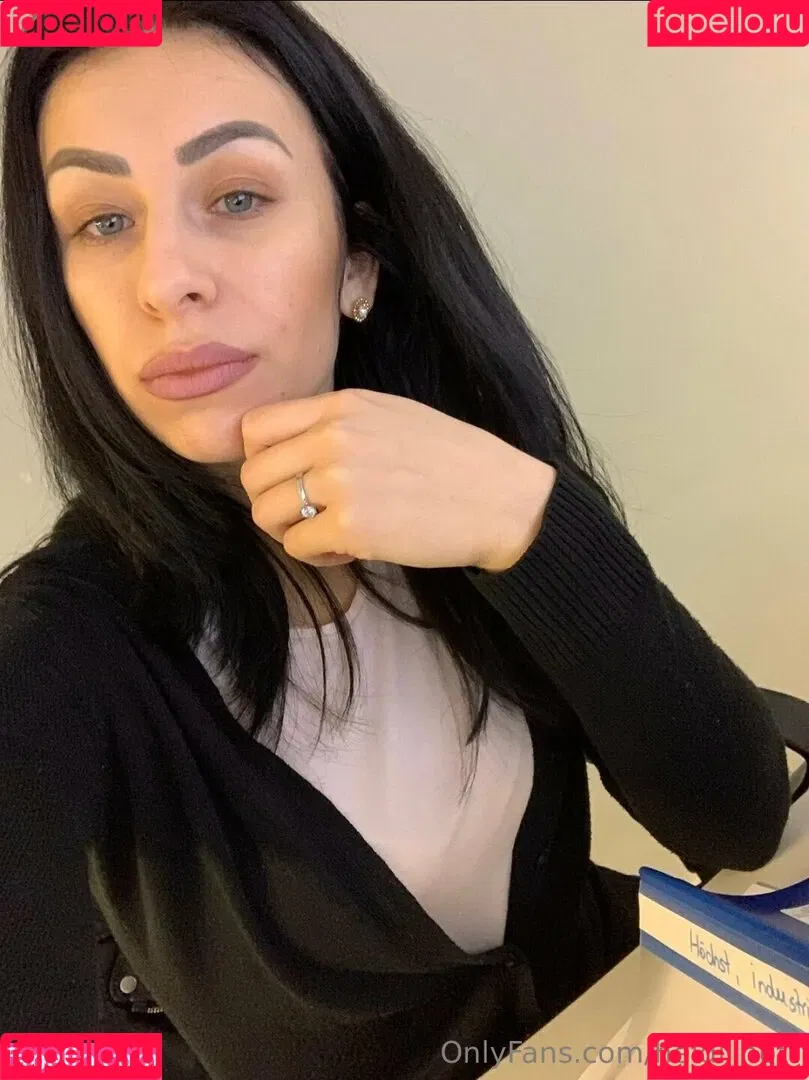 heidi_hott Onlyfans Photo Gallery 