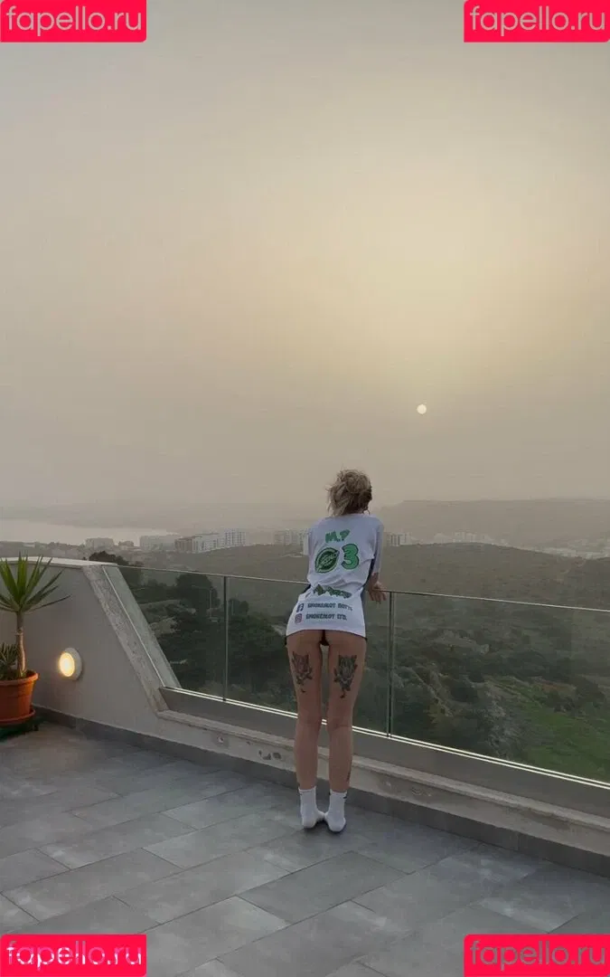 fakeannalee / fakeannaleex Onlyfans Photo Gallery 