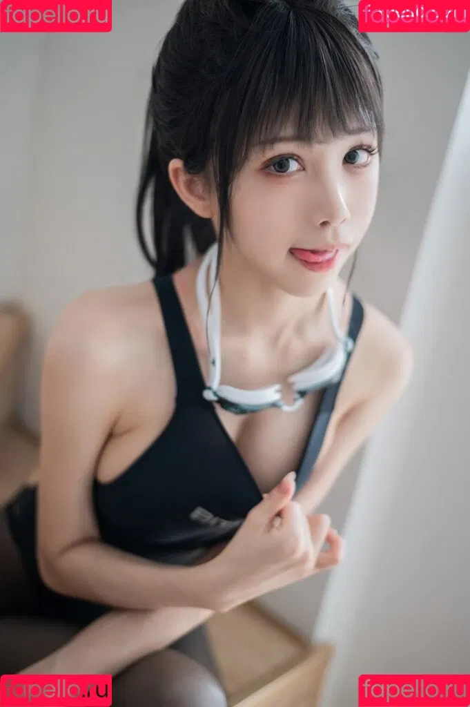 Shuimiaoaqua / aqua_cosplay / 水淼aqua Onlyfans Photo Gallery 