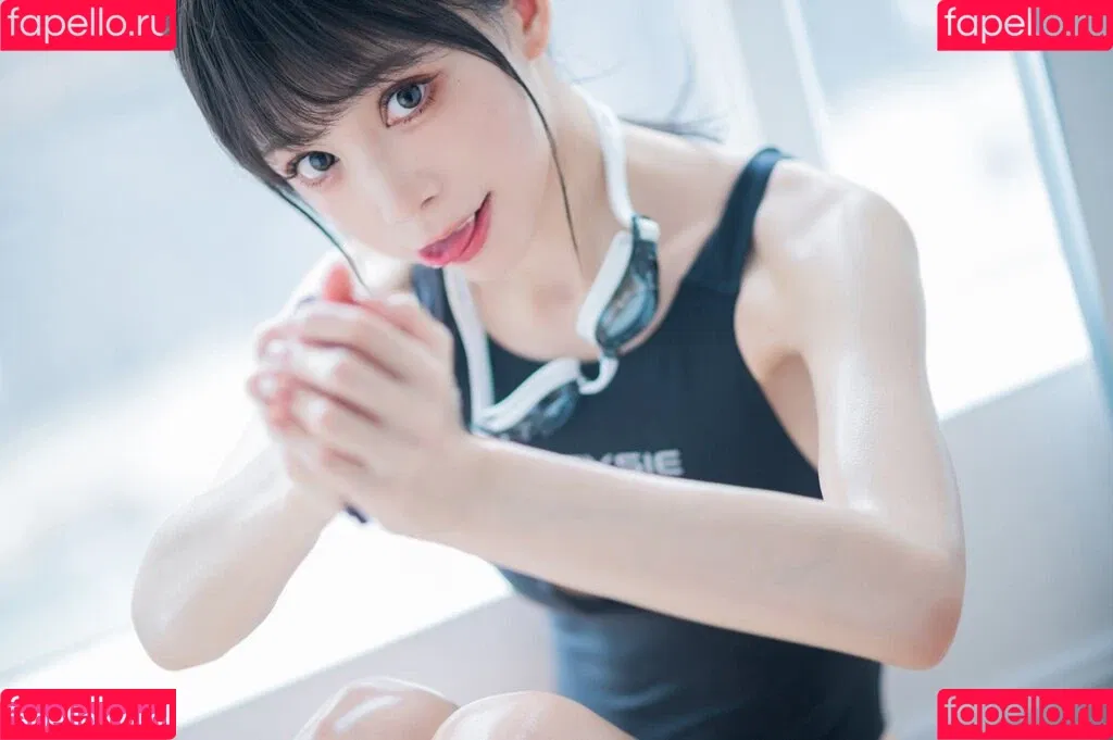 Shuimiaoaqua / aqua_cosplay / 水淼aqua Onlyfans Photo Gallery 