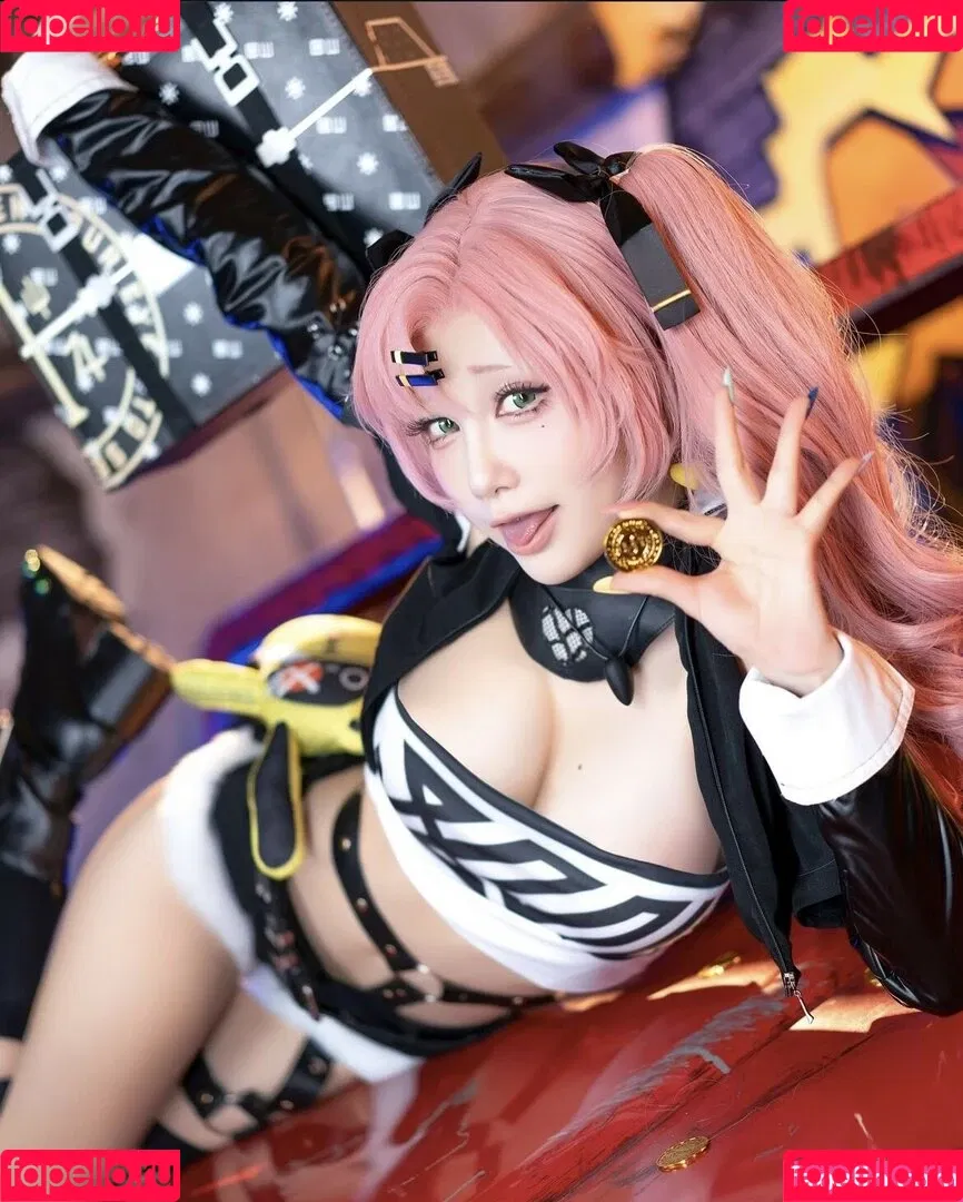 Shuimiaoaqua / aqua_cosplay / 水淼aqua Onlyfans Photo Gallery 