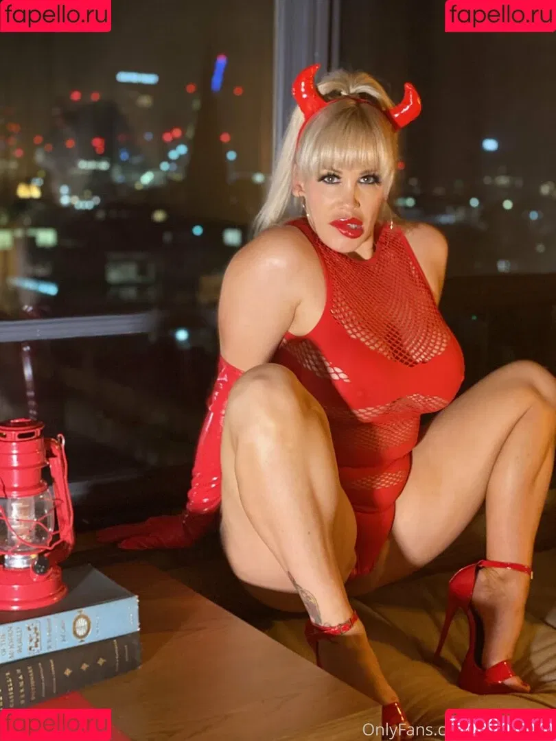 more_milf Onlyfans Photo Gallery 