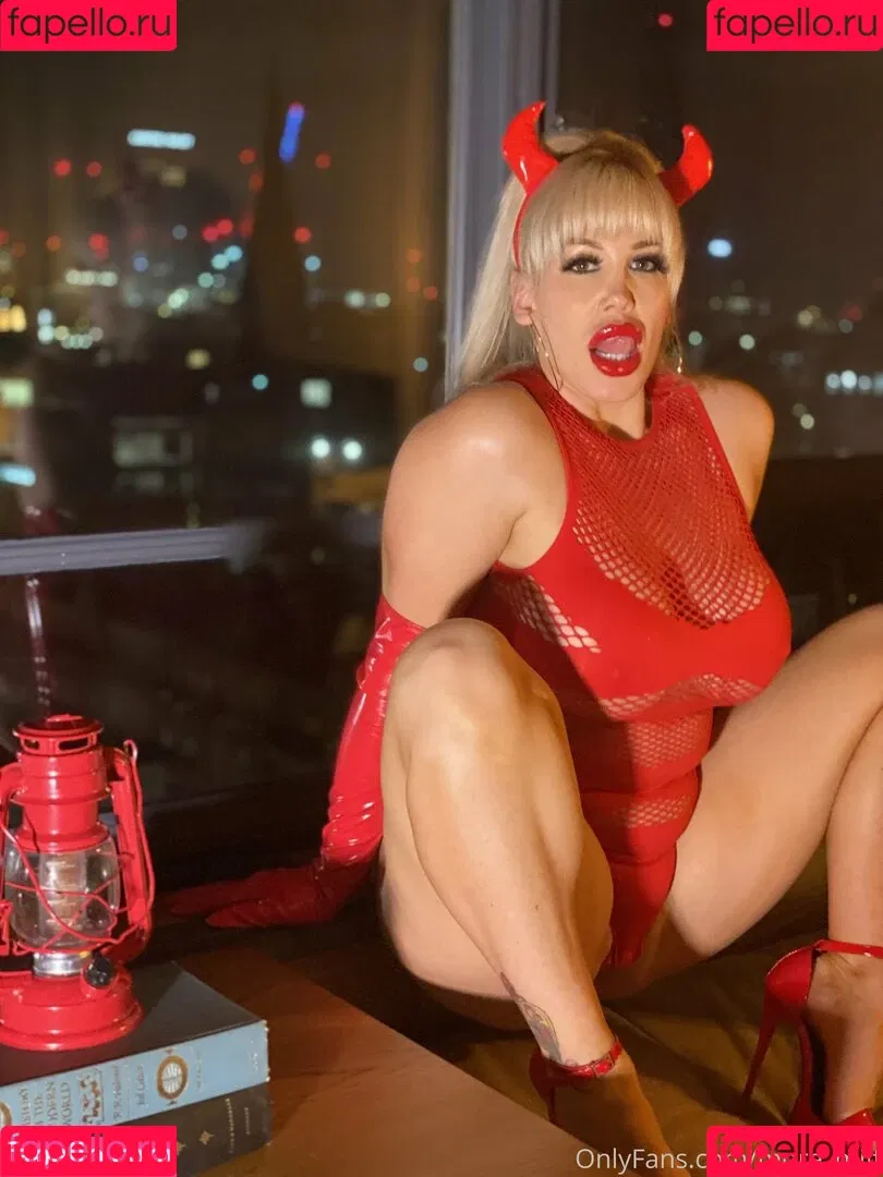 more_milf Onlyfans Photo Gallery 