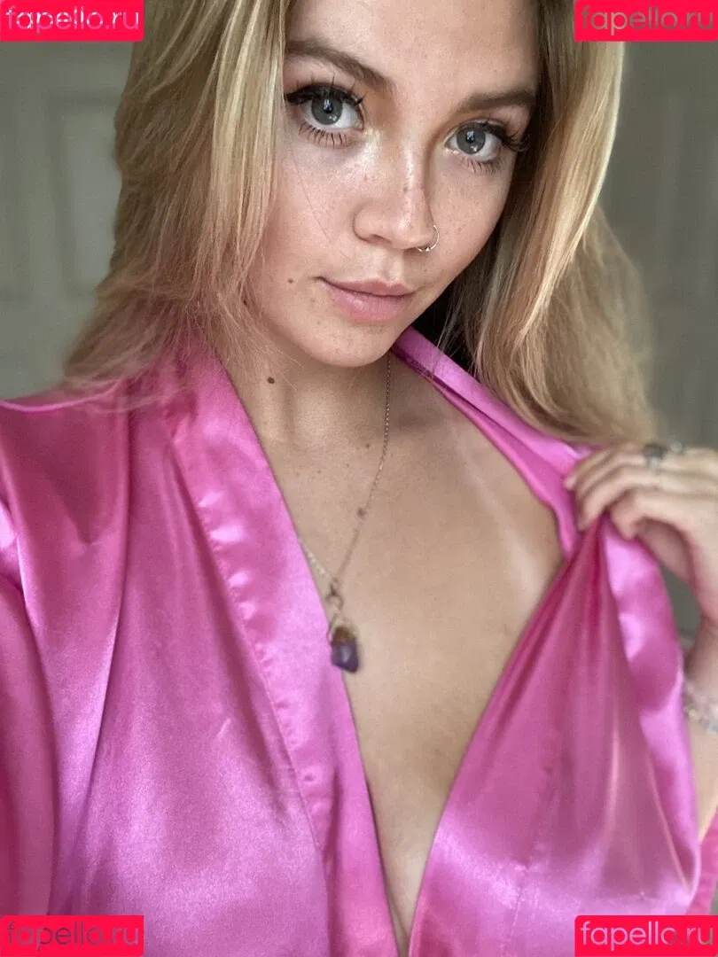 Angie Faith / Angiechatur / angie_faithh / angiefaith Onlyfans Photo Gallery 