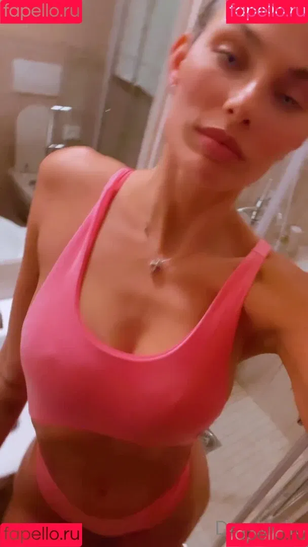 Dayane Mello / Fazenda / dayanemello / dayanemelloreal Onlyfans Photo Gallery 