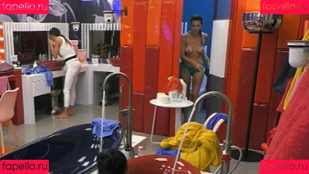 Dayane Mello / Fazenda / dayanemello / dayanemelloreal Onlyfans Photo Gallery 