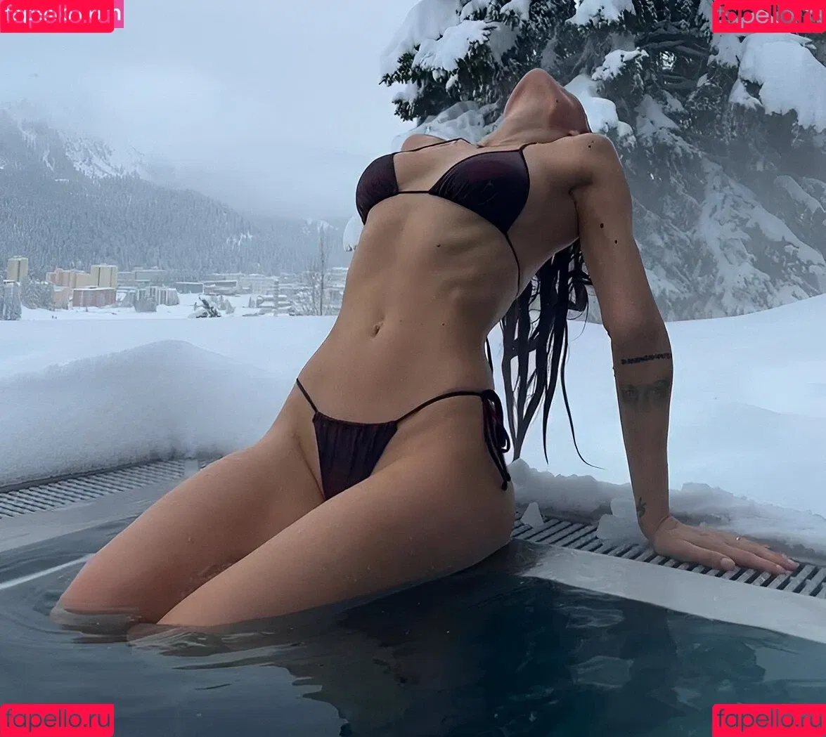 Dayane Mello / Fazenda / dayanemello / dayanemelloreal Onlyfans Photo Gallery 