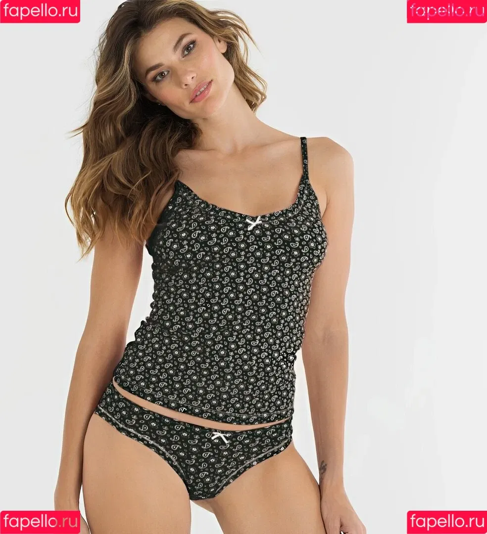 Dayane Mello / Fazenda / dayanemello / dayanemelloreal Onlyfans Photo Gallery 