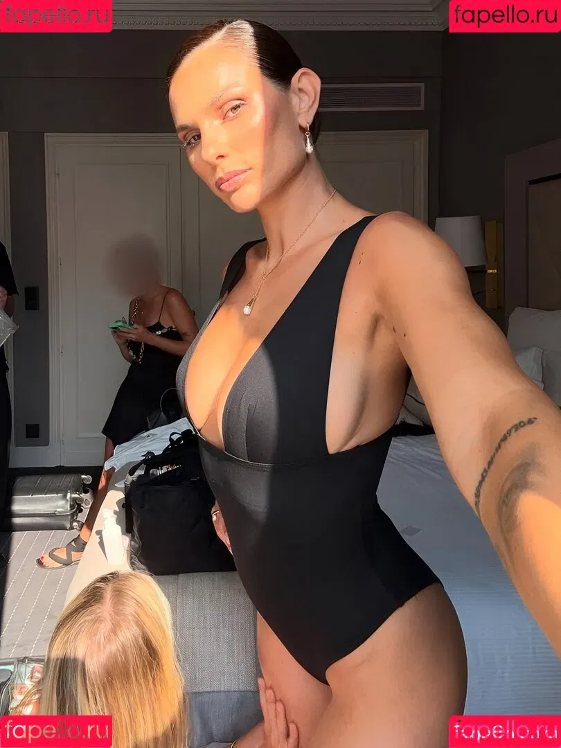 Dayane Mello / Fazenda / dayanemello / dayanemelloreal Onlyfans Photo Gallery 