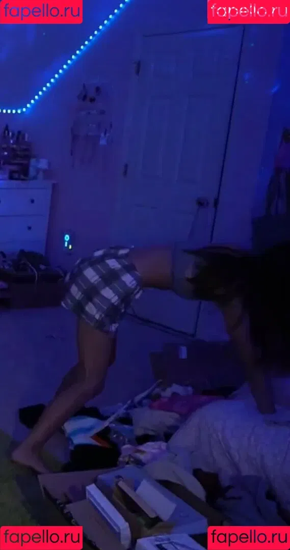 Tiptoe Tingles / tiptoetingles Onlyfans Photo Gallery 