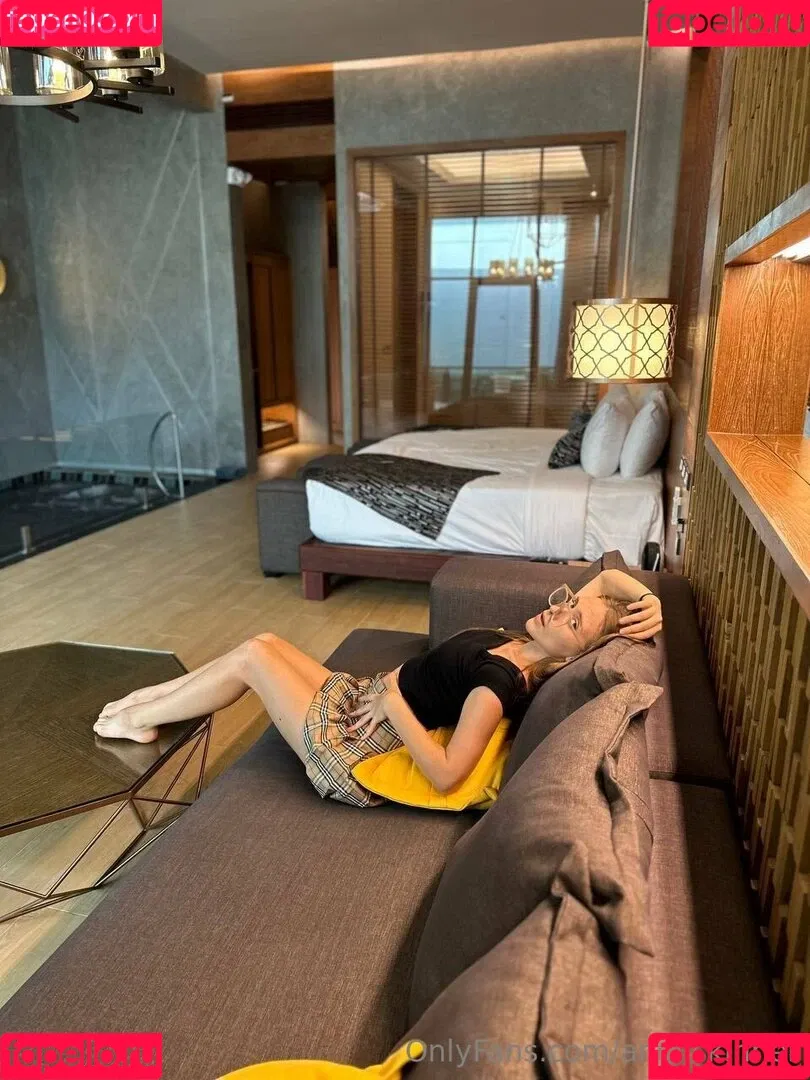 angil_skinner / angilskinner Onlyfans Photo Gallery 