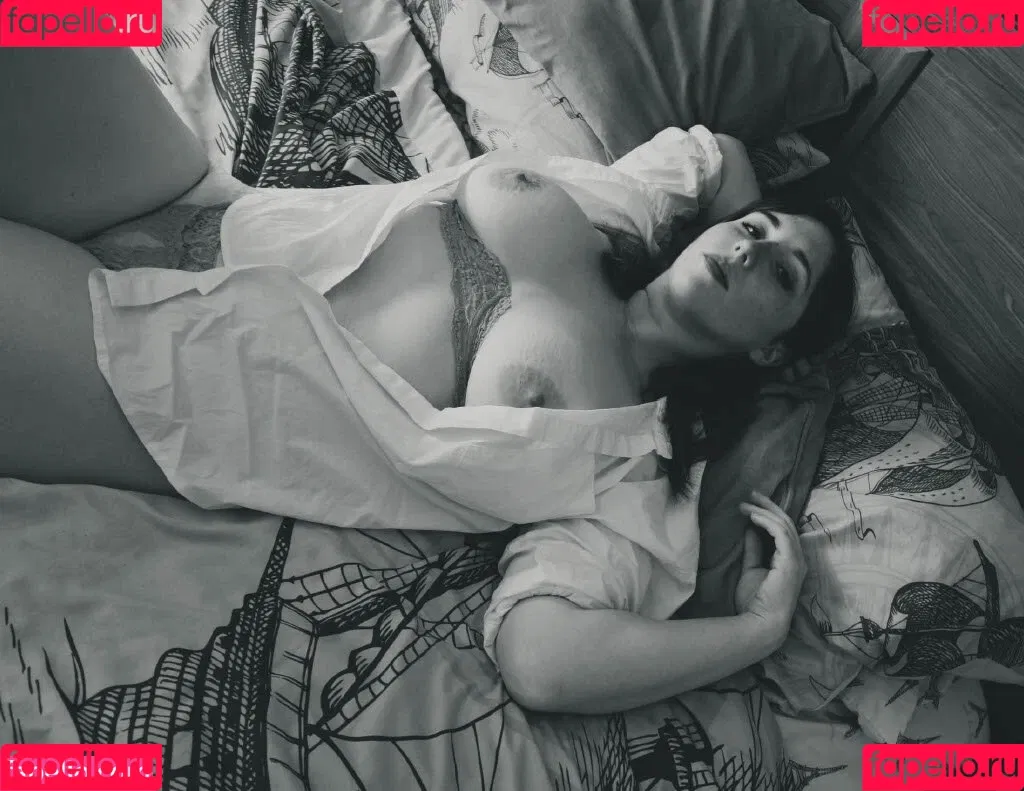 Stephanie Van Rijn / serenitysteph / stephvanrijn Onlyfans Photo Gallery 