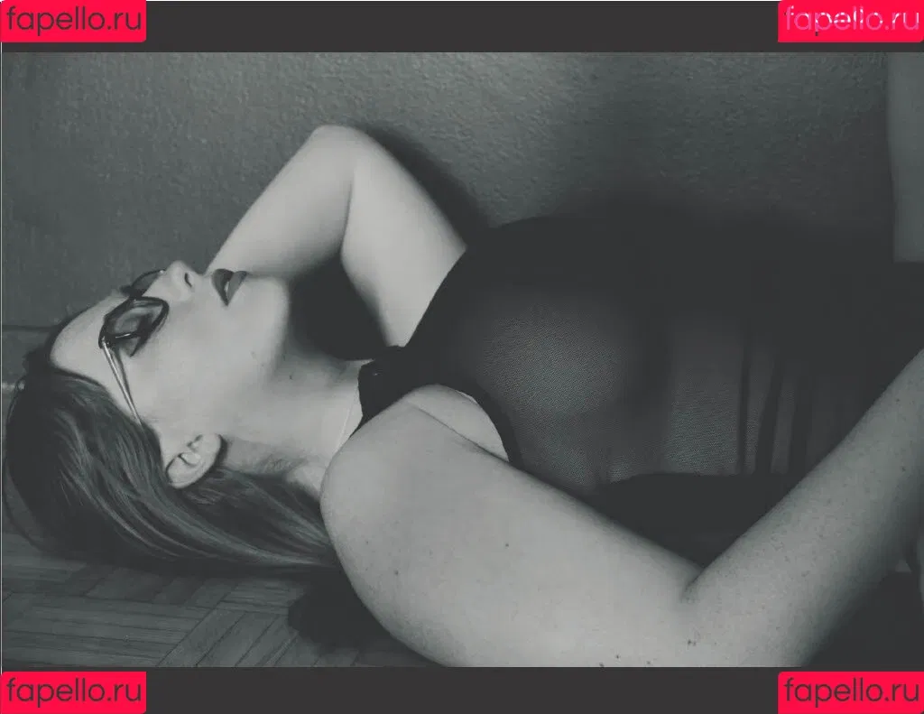 Stephanie Van Rijn / serenitysteph / stephvanrijn Onlyfans Photo Gallery 