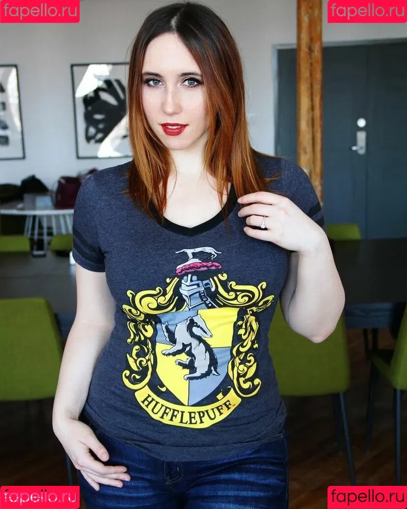 Stephanie Van Rijn / serenitysteph / stephvanrijn Onlyfans Photo Gallery 