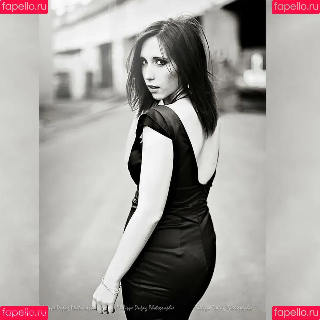 Stephanie Van Rijn / serenitysteph / stephvanrijn Onlyfans Photo Gallery 