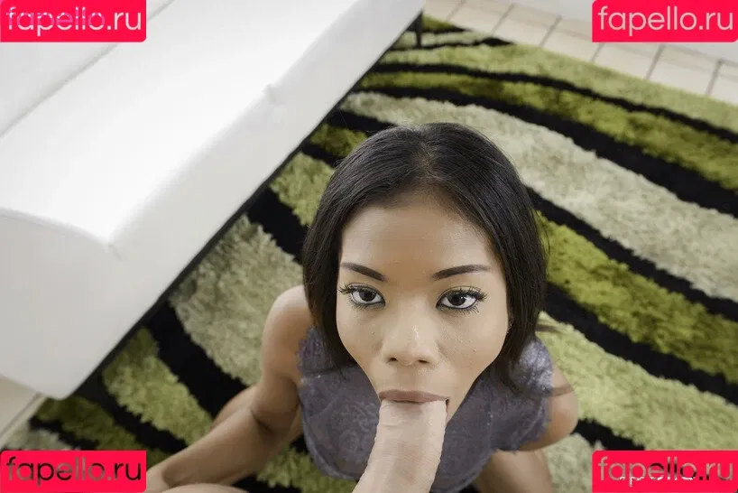 Nia Nacci / NiaNaccixxx / naughtynianacci Onlyfans Photo Gallery 