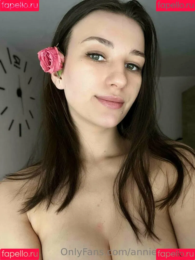 annie_aa / annie_cherry / https: / theanniecherry Onlyfans Photo Gallery 