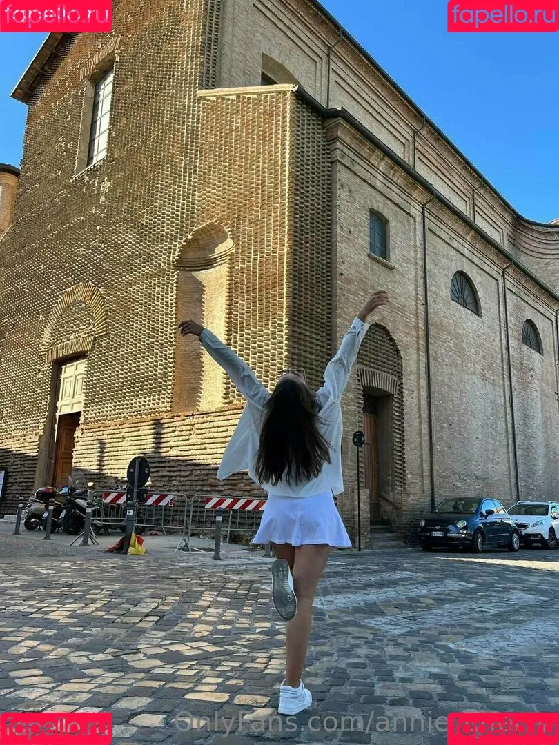 annie_aa / annie_cherry / https: / theanniecherry Onlyfans Photo Gallery 