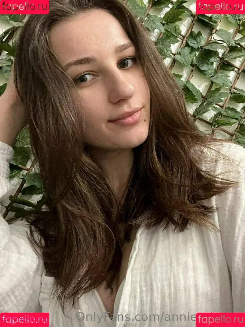 annie_aa / annie_cherry / https: / theanniecherry Onlyfans Photo Gallery 