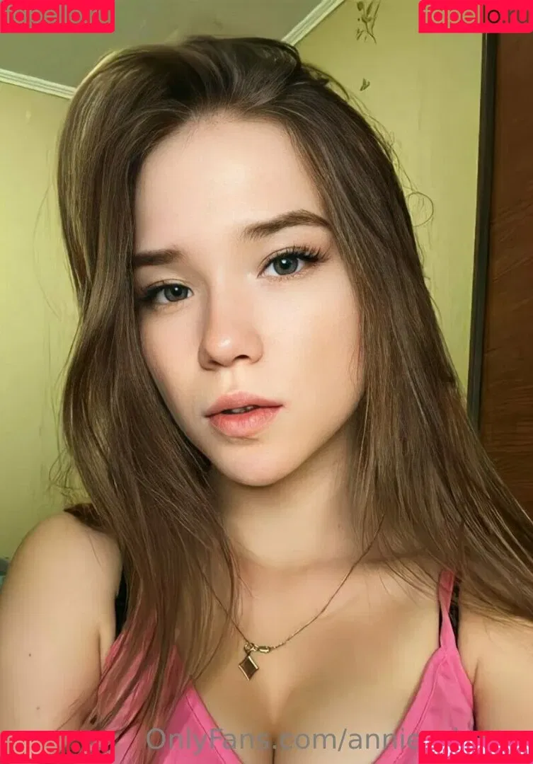 annie_aa / annie_cherry / https: / theanniecherry Onlyfans Photo Gallery 