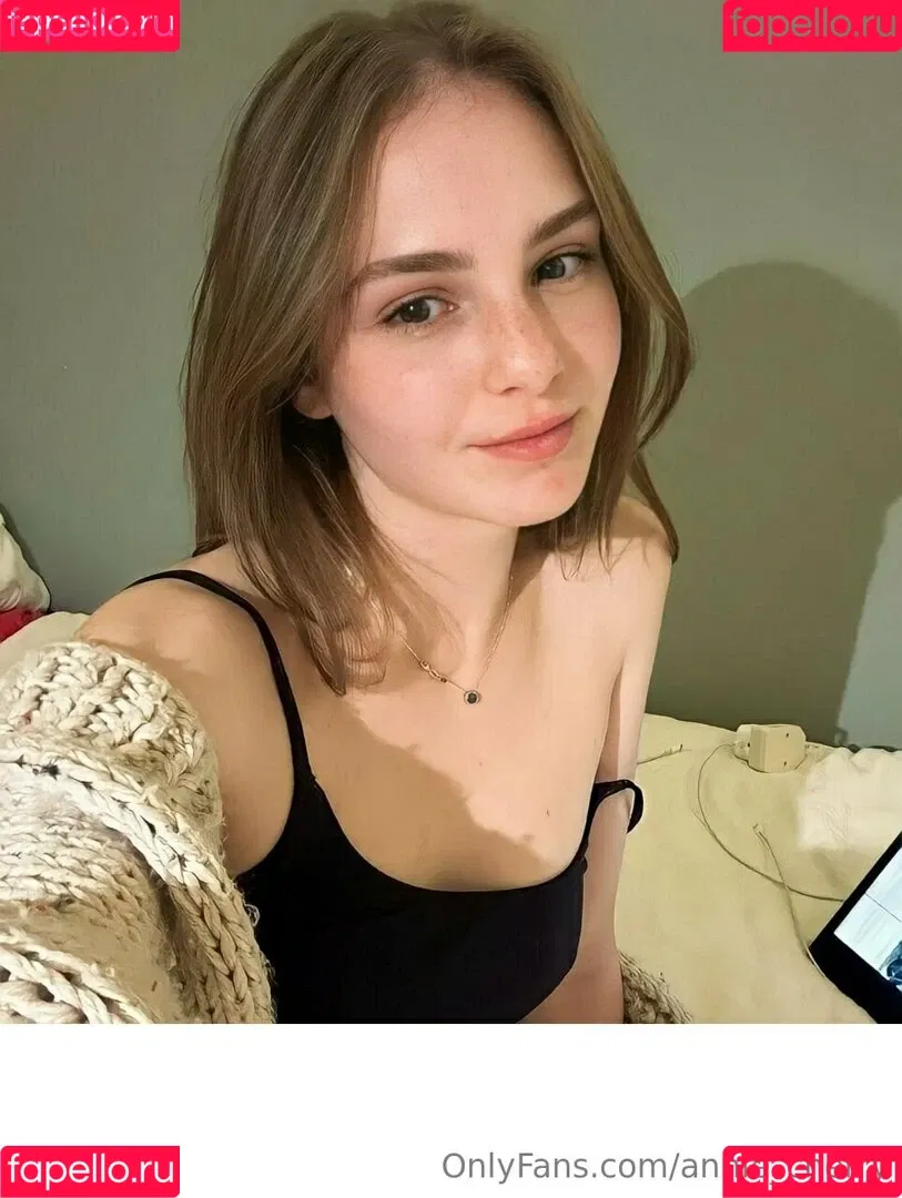 annie_aa / annie_cherry / https: / theanniecherry Onlyfans Photo Gallery 