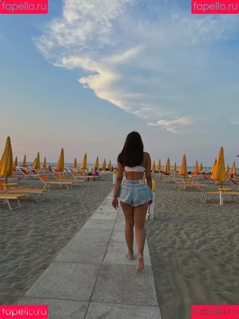 annie_aa / annie_cherry / https: / theanniecherry Onlyfans Photo Gallery 