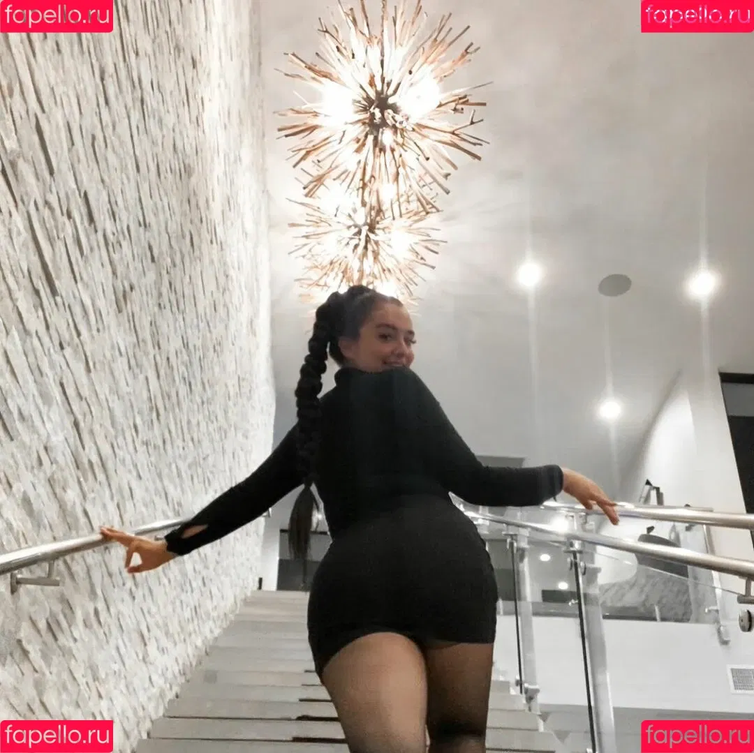 MapleDivine Onlyfans Photo Gallery 