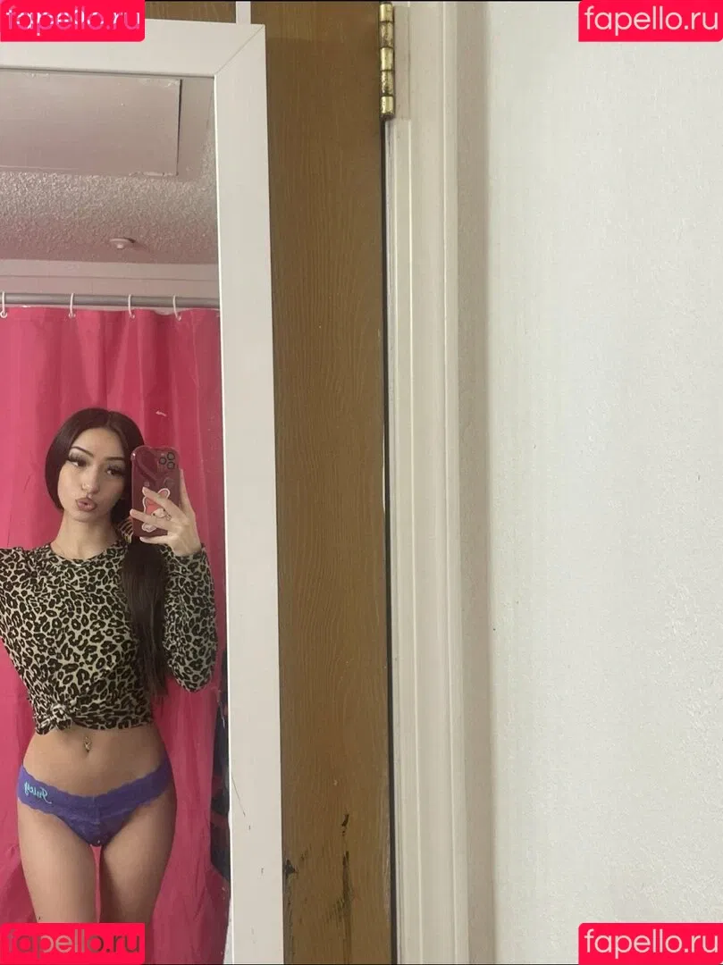 Mel / Melfarahmand / https: / luvvvmelx / melxo Onlyfans Photo Gallery 