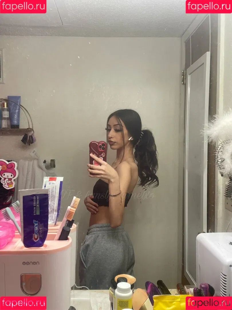 Mel / Melfarahmand / https: / luvvvmelx / melxo Onlyfans Photo Gallery 